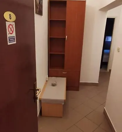 Martina & Stari Dom Apartment *