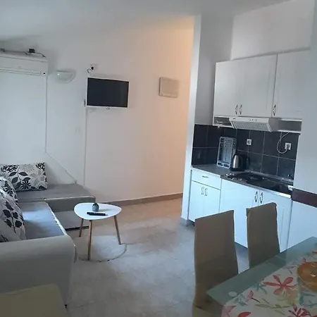 Martina & Stari Dom Apartamento Klek