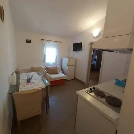Martina & Stari Dom Apartment